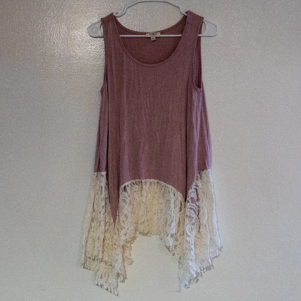 ♥️Umgee Rose top with lace detail